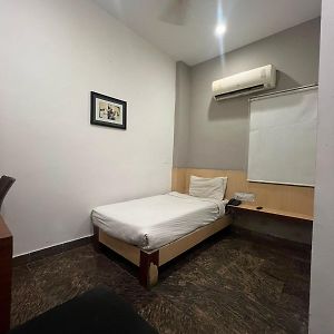 Studio Single Room